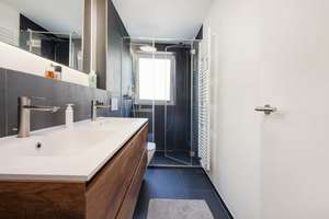 Stilvolle 3-Zimmerwohnung mit schicker Küche und Balkon in begehrter Schwabinger Lage – Die vollständige Adresse der Immobilie erhältst du vom Anbieter., 80801 Neuschwabing, München – Vorschaubild 8