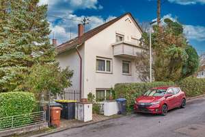 Sichere Rendite 
trifft solide Substanz – 
Mehrfamilienhaus 
in Freiberg am Neckar! – Die vollständige Adresse der Immobilie erhältst du vom Anbieter., 71691 Freiberg am Neckar – Vorschaubild 1