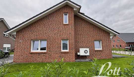 Bild von **Neubau - Ebenerdige Haushälfte mit Carport!**