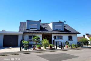 Exklusives Einfamilienhaus in Kleinostheimer Bestlage Im Wingert mit riesiger Terrasse und Loggia – Die vollständige Adresse der Immobilie erhältst du vom Anbieter., 63801 Kleinostheim – Vorschaubild 1
