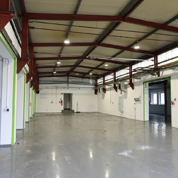 Attraktive Lagerhalle nahe der A4