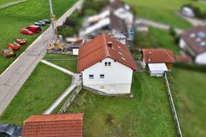 Viel Platz für die ganze Familie: Großes Einfamilienhaus  mit Garten und 3 Garagen – Die vollständige Adresse der Immobilie erhältst du vom Anbieter., 89584 Ehingen (Donau) – Vorschaubild 10