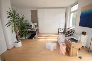 Suuupergünstig+hell+ruhig im Altbau mit Balkon+Parkett+Einbauküche nähe Berger Straße+Zoo+EZB