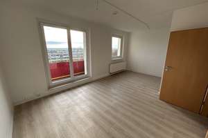 Platz für die ganze Familie! 4-Zimmer-Wohnung mit Balkon! – Straße der Deutschen Einheit 25, 39326 Wolmirstedt – Vorschaubild 2