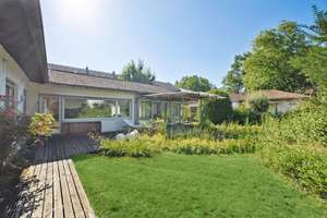 Charmanter Bungalow mit sonnigem Grundstück in toller Lage von Alterlangen – Die vollständige Adresse der Immobilie erhältst du vom Anbieter., 91056 Heiligenloh, Erlangen – Vorschaubild 1
