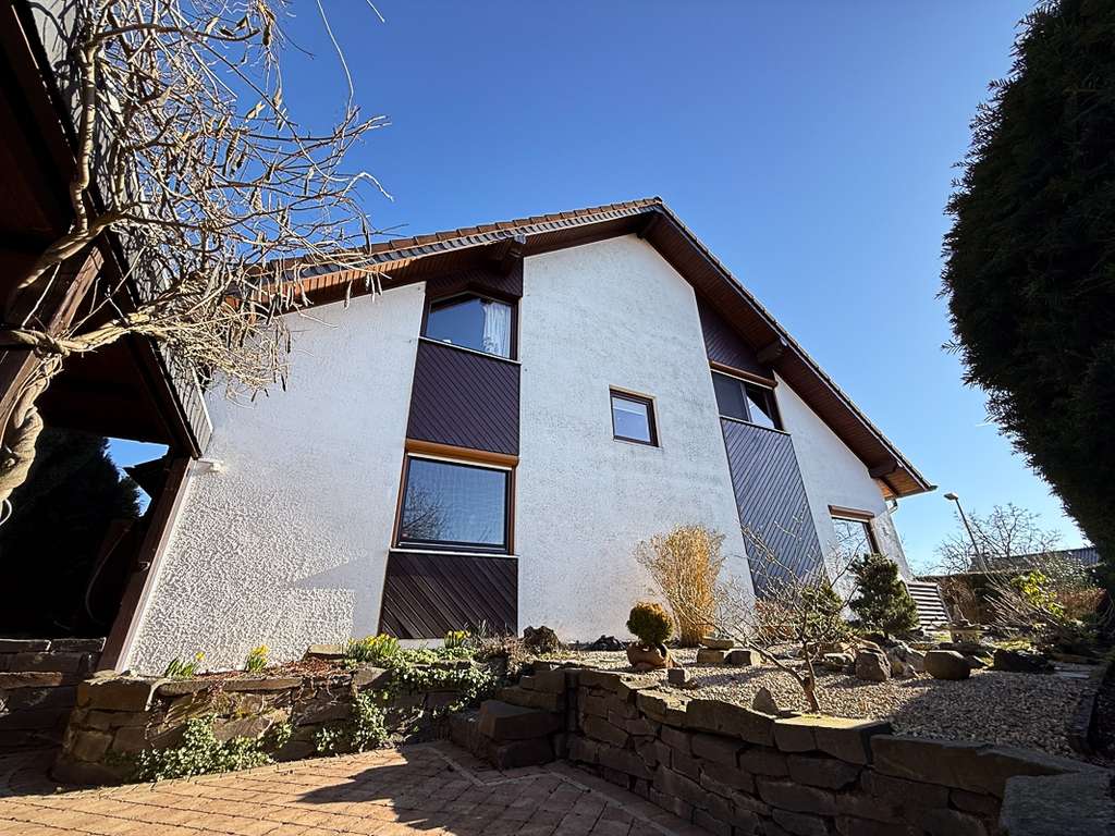 Immobilie in Erpel - Charmantes freistehendes Wohlfühleinfamilienhaus auf wunderschönem Grundstück in Au - Bild 0