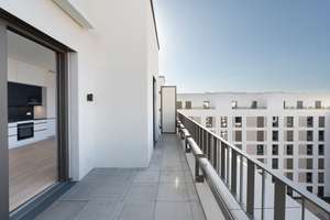 BEZUGSFREIES - 2 ZIMMER STAFFELGESCHOSS - EINBAUKÜCHE - TERRASSE SÜD-/WESTAUSRICHTUNG - TG SP