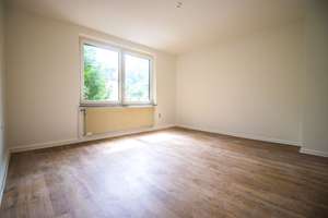 Frisch renovierte 3-Zimmer-Wohnung mit Balkon in zentraler Lage von Bottrop – Die vollständige Adresse der Immobilie erhältst du vom Anbieter., 46236 Stadtmitte, Bottrop – Vorschaubild 3