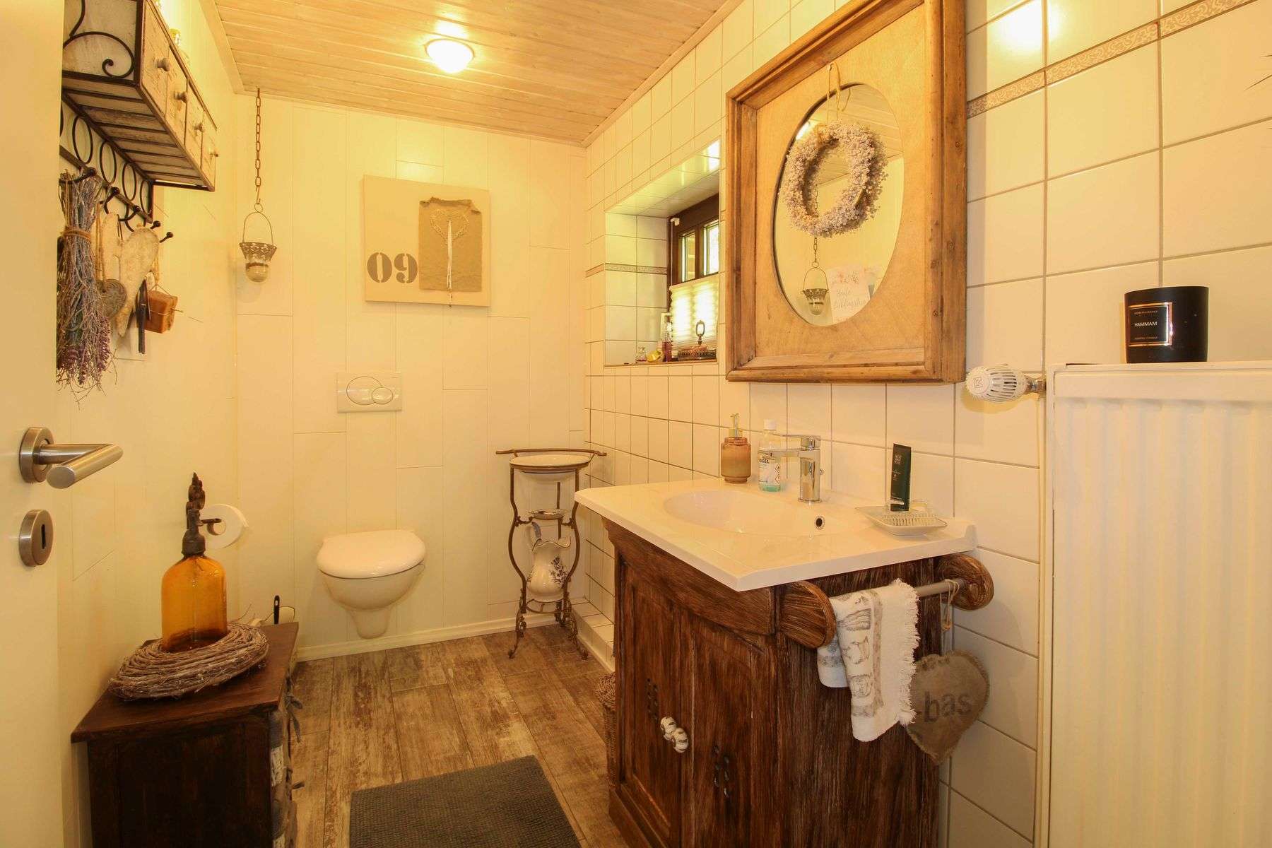 Immobilie in Wischhafen - Reetdachidylle in ruhiger Feldrandlage von Wischhafen - Landhaus mit Ferienwohnung - Bild 4