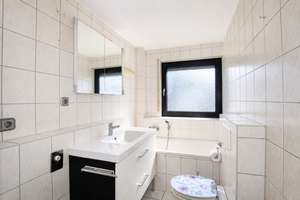 Helle 3,5-Zimmer-Wohnung mit Balkon ins Grüne, Tageslichtbad & Tiefgaragenstellplatz – 67065 Mundenheim, Ludwigshafen am Rhein – Vorschaubild 10