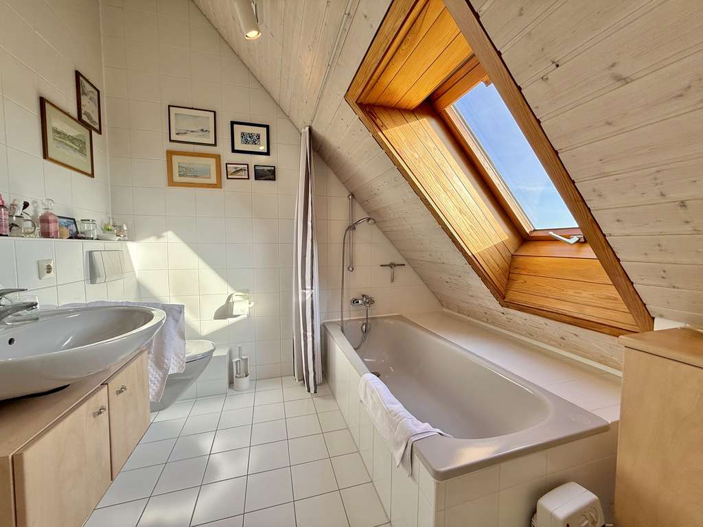 Immobilie in Welzheim - Charmantes Dachgeschoss –  hell, offen und mit Charakter! - Bild 4