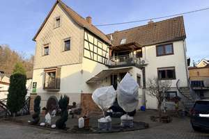 Platz ohne Kompromisse: Großzügiges Wohnhaus mit Scheune und Halle – Ihr Freiraum für Leben und Busi – Die vollständige Adresse der Immobilie erhältst du vom Anbieter., 56566 Neuwied – Vorschaubild 9