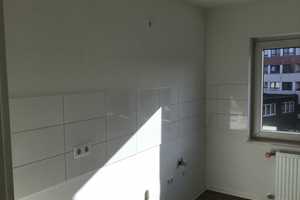 Schöner Wohnen in dieser sanierten  2-Zi.-Wohnung mit Balkon! – Lerchenstr. 6, 47057 Duisburg – Vorschaubild 3