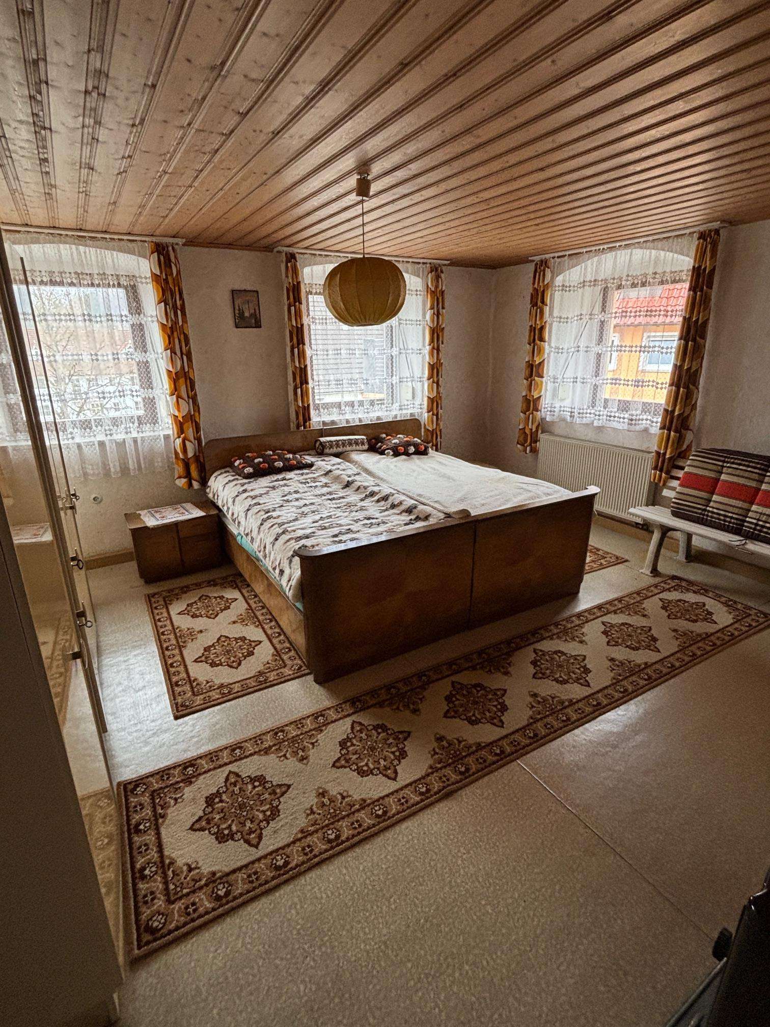 Immobilie in Heidenheim - Kleiner Bauernhof in der Ortsmitte von Hechlingen am See
 - Bild 0