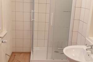 3 Zimmer Altbau mit Balkon in Reutlingen Oststadt – Die vollständige Adresse der Immobilie erhältst du vom Anbieter., 72764 Reutlingen-Mitte, Reutlingen – Vorschaubild 3