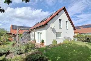 Bezugsfreies Einfamilienhaus mit Energieklasse A in ruhiger Lage