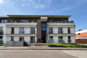 Wohnen 
auf hohem Niveau
Stilvolle Eigentumswohnung
mit großzügigem Garten 
in  D-Unterbach – Die vollständige Adresse der Immobilie erhältst du vom Anbieter., 40627 Unterbach, Düsseldorf – Vorschaubild 26