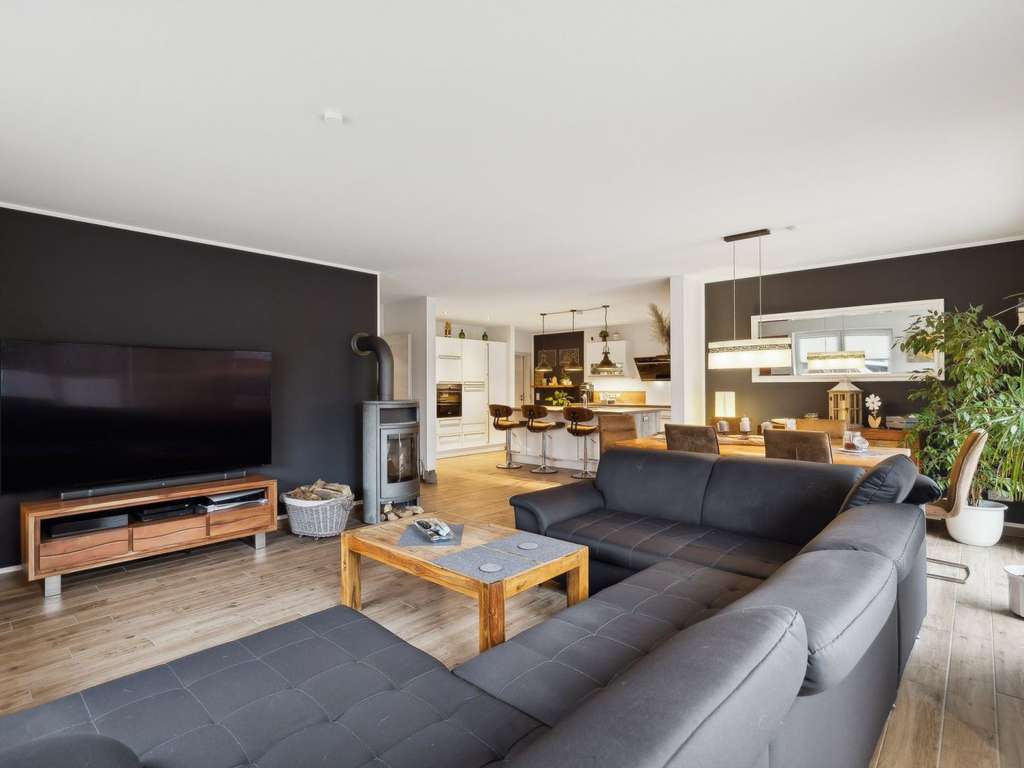 Immobilie in Steinbergkirche - Großzügiges Traumhaus mit exklusiver Ausstattung in Steinbergkirche - Bild 3