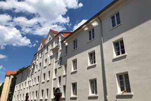 Großzügige 2 Zimmer Wohnung mit Wohnküche und Loggia