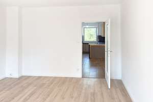 Frisch renovierte 3,5-Zimmer-Wohnung mit Südbalkon in innenstadtnaher Lage – Neckarstraße 2, 91052 Anger, Erlangen – Vorschaubild 8