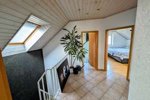 Großzügiges Einfamilienhaus mit Garten, Terrasse, Balkon & viel Potenzial – ideal für Familien – Die vollständige Adresse der Immobilie erhältst du vom Anbieter., 35321 Laubach – Vorschaubild 11