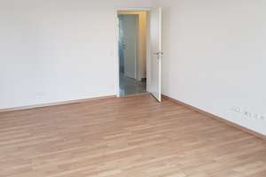 Sanierte 3 Zimmer Wohnung in Stuttgart, Bad Cannstatt – Beuthenerstr 14, 70374 Winterhalde, Stuttgart – Vorschaubild 2
