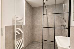 Hochwertig sanierte 3Z-Wohnung mit Küche, Balkon und Stellplatz in Flingern-Nord – Ackerstraße 142, 40223 Flingern Nord, Düsseldorf – Vorschaubild 5