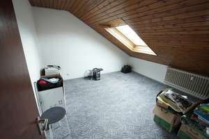 Hell und gemütlich im DG, mit Südbalkon, Einbauküche und Garage! – Die vollständige Adresse der Immobilie erhältst du vom Anbieter., 76199 Rüppurr, Karlsruhe – Vorschaubild 8