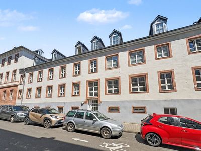 Vermietete 2-Zimmer-Wohnung mit Balkon und Duplexstellplatz im Herzen von Frankfurt-Höchst