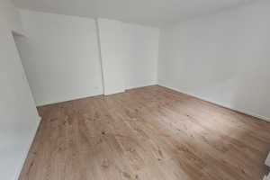 Charmante Maisonettewohnung im idyllischen Buckau inkl. 3 Zimmern+Gäste-WC+Terrasse+Balkon+Duschbad – Gnadauer Str. 3, 39104 Magdeburg – Vorschaubild 2