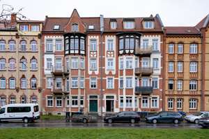 Großzügige 4-Zimmer-Wohnung mit 2 Balkonen | hochwertig saniert | zentrale Lage - Krämpfervorstadt – Stauffenbergallee 64, 99085 Krämpfervorstadt, Erfurt – Vorschaubild 2