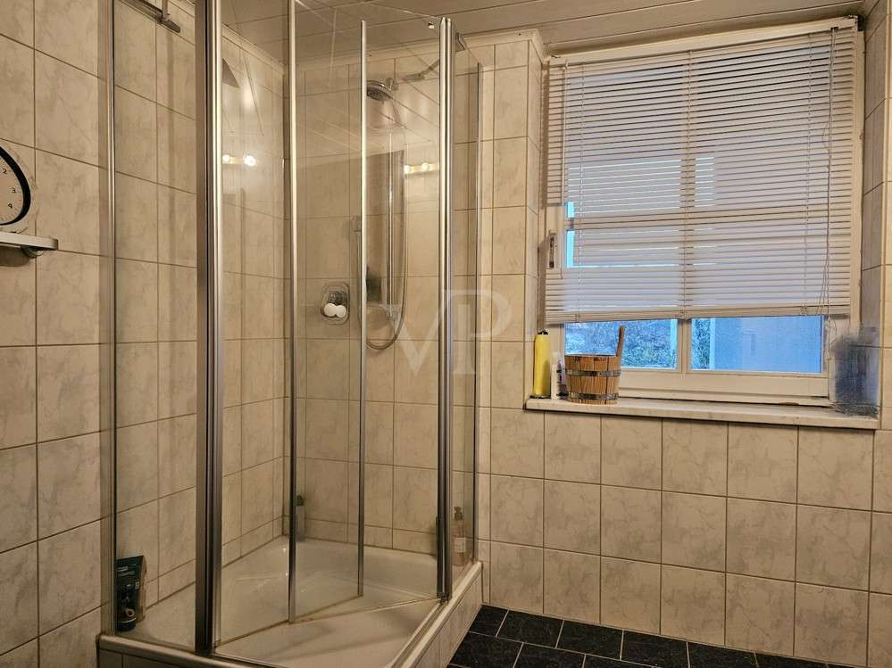 Immobilie in Aurach - Stilvolle Architektenvilla mit großem Grundstück - Bild 3