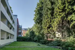 TOP LAGE Schwabing - Sehr ruhiges und voll möbliertes 1-Zimmer Appartement mit Blick ins Grüne  – Leopoldstraße 169a, 80804 München – Vorschaubild 12