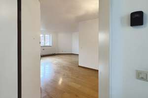 Gut geschnittene 3-Zimmer-Wohnung im 2. OG mit schönem Balkon in sehr gepflegter grüner Wohnanlage – Herzog-Ferdinand-Straße 13, 85456 Wartenberg – Vorschaubild 13