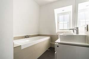 NEU *Paul & Partner* EXKLUSIVE PENTHOUSE-MAISONETTE! MÖBLIERT MIT KLIMA, EBK & 3X BALKONEN ! – Die vollständige Adresse der Immobilie erhältst du vom Anbieter., 65203 Biebrich, Wiesbaden – Vorschaubild 31