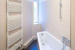 Prenzlauer Berg Klassiker | Bezugsfreie 2-Zimmer-Altbauwohnung mit Balkon! – Driesener Straße 29a, 10439 Prenzlauer Berg, Berlin – Vorschaubild 7