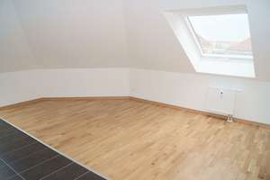 Ganz oben! ETW im Dachgeschoss + Parkett + Lift + Wanne & Dusche + 13 m² Dachloggia + große Küche – Elisabethstraße 32, 4315 Volkmarsdorf, Leipzig – Vorschaubild 12