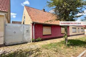 IMMOBERLIN.DE - Sanierungsgelegenheit! Haus mit Nebengebäude & Ausbaupotenzial in angenehmer Lage