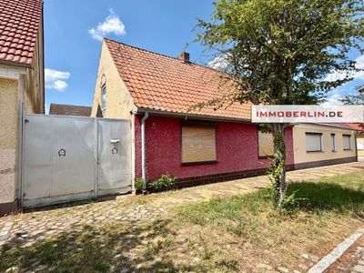 IMMOBERLIN.DE - Sanierungsgelegenheit! Haus mit Nebengebäude & Ausbaupotenzial in angenehmer Lage
