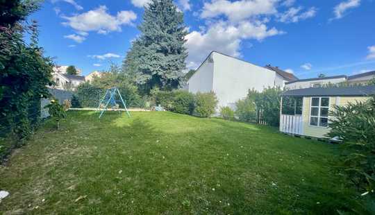 Bild von Freistehendes Haus mit Baugrundstück - Garage