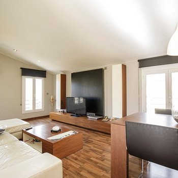 Exklusive freistehende Villa mit angeschlossenem Apartment und privatem Pool