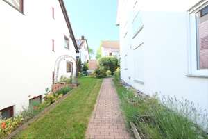 * Eleganter Lifestyle auf 2 Etagen mit Dachterrasse und 2 Stellplätzen * – Die vollständige Adresse der Immobilie erhältst du vom Anbieter., 71229 Leonberg – Vorschaubild 12