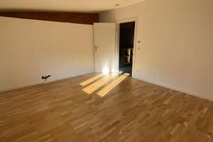 Charmante 75m²-Wohnung – 83098 Brannenburg – Vorschaubild 2