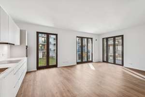 Deiker Höfe: Gut geschnittene 5-Zimmer-Wohnung mit Einbauküche und Loggia! – 40468 Stockum, Düsseldorf – Vorschaubild 4