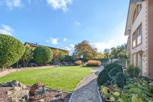 Stilvolle Villa auf Traumgrundstück und zusätzlichem Bungalow – Die vollständige Adresse der Immobilie erhältst du vom Anbieter., 67590 Monsheim – Vorschaubild 6