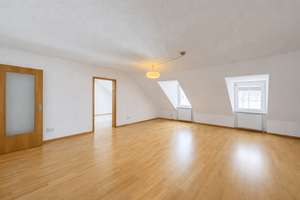 Zum Verkauf: bezugsfreie 2 Zimmer-Dachgeschoss-Wohnung in begehrter Lage von Freiburg – 79098 Altstadt-Ring, Freiburg im Breisgau – Vorschaubild 5