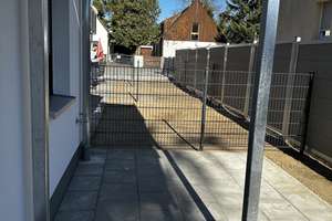 Großzügige  2 ZKB mit Terrasse und Garten im KfW40-Standard