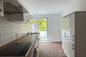 schöne, helle Altbauwohnung im DG inkl. Einbauküche und Balkon – Falkensteinstr. 184, 46047 Borbeck, Oberhausen – Vorschaubild 8