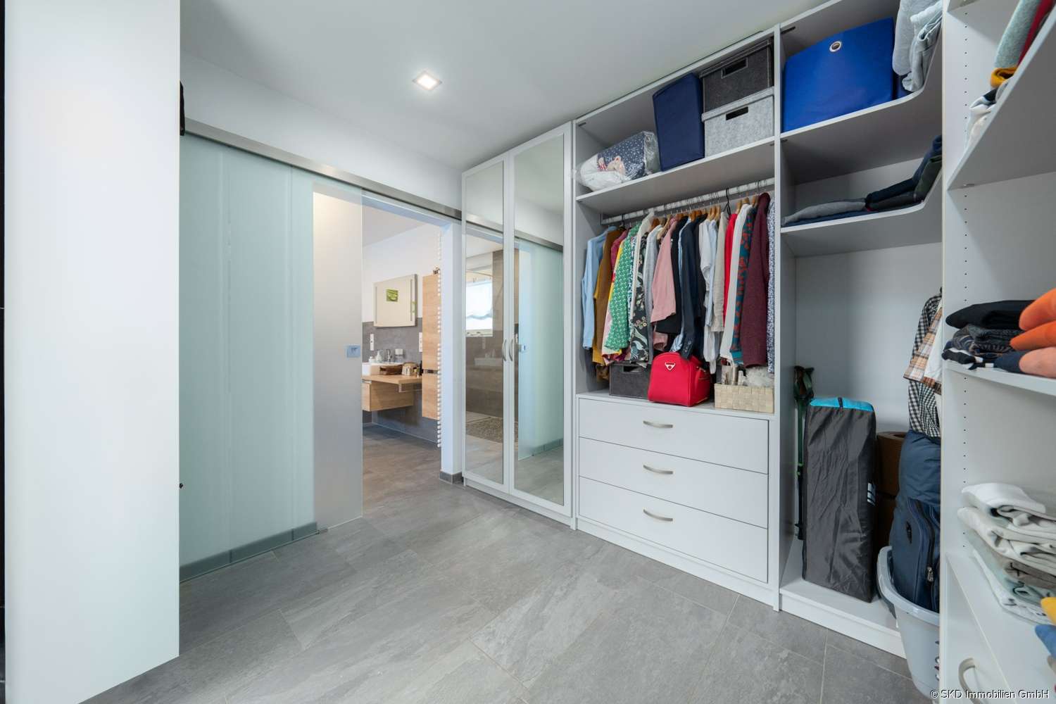 Immobilie in Schefflenz - Schefflenz: Ein Zuhause, zwei Wohnwelten – Modernes Zweifamilienhaus für Familie, Eltern & Kapitalan - Bild 1