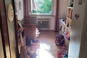 Gut geschnittene 4 Zimmerwohnung mit Balkon in Düsseldorf-Knittkuhl. – Am Schultersbusch 19, 40629 Düsseldorf – Vorschaubild 16